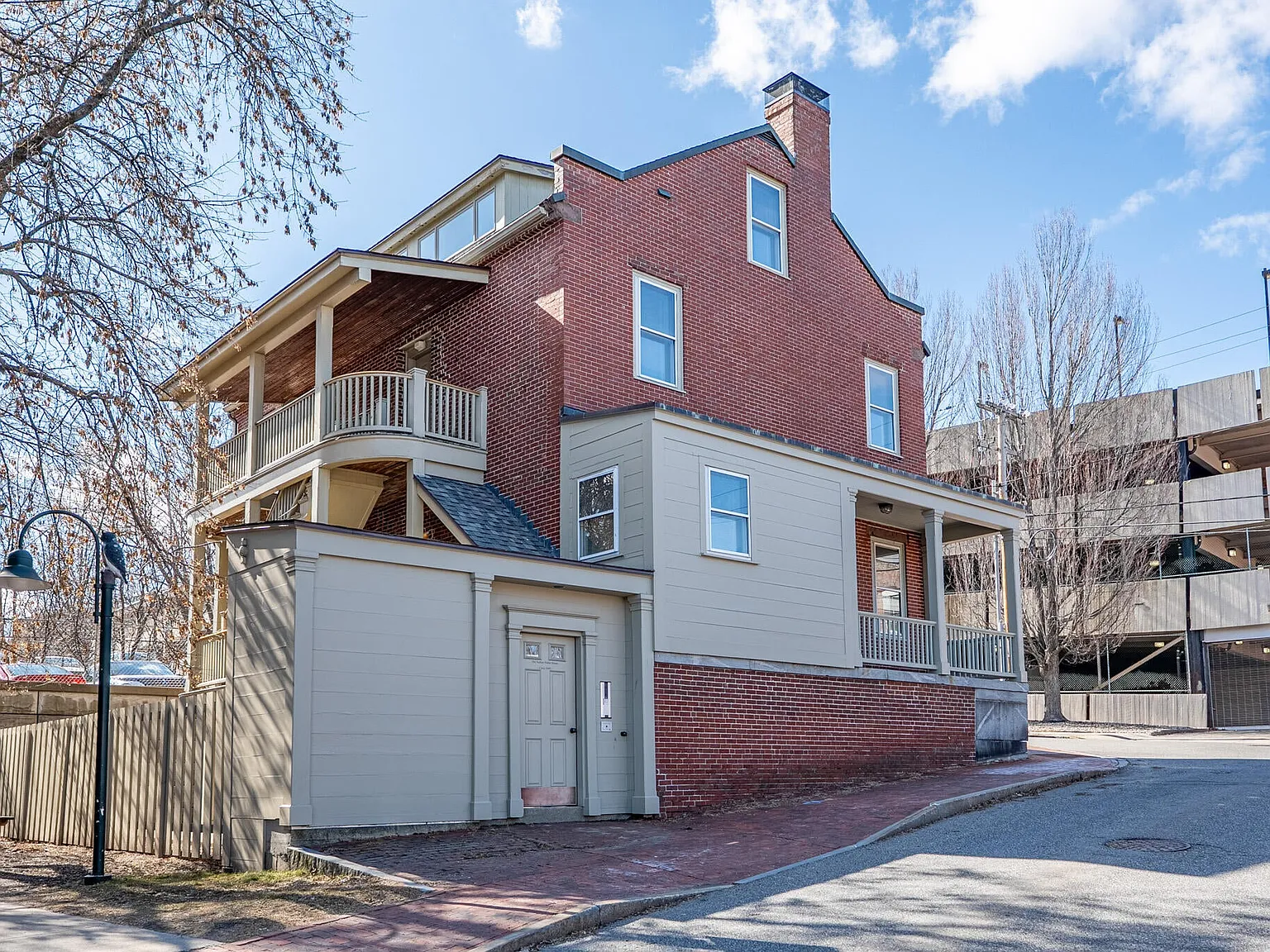 1 bed, 634 sqft, $2,275 — Photo 3