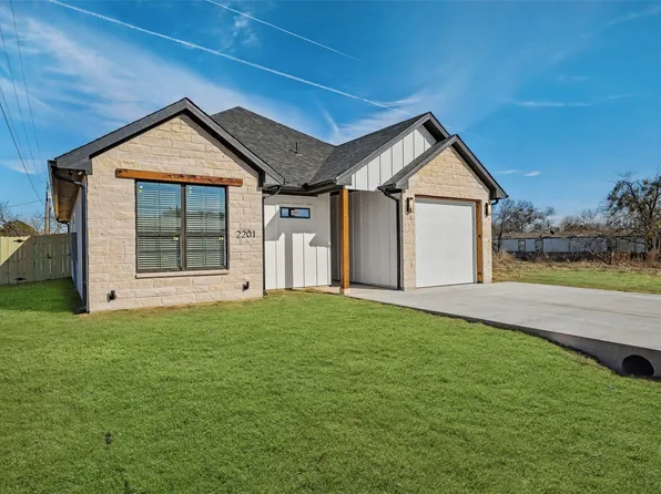 2201 Comet Trl, Granbury, TX 76048