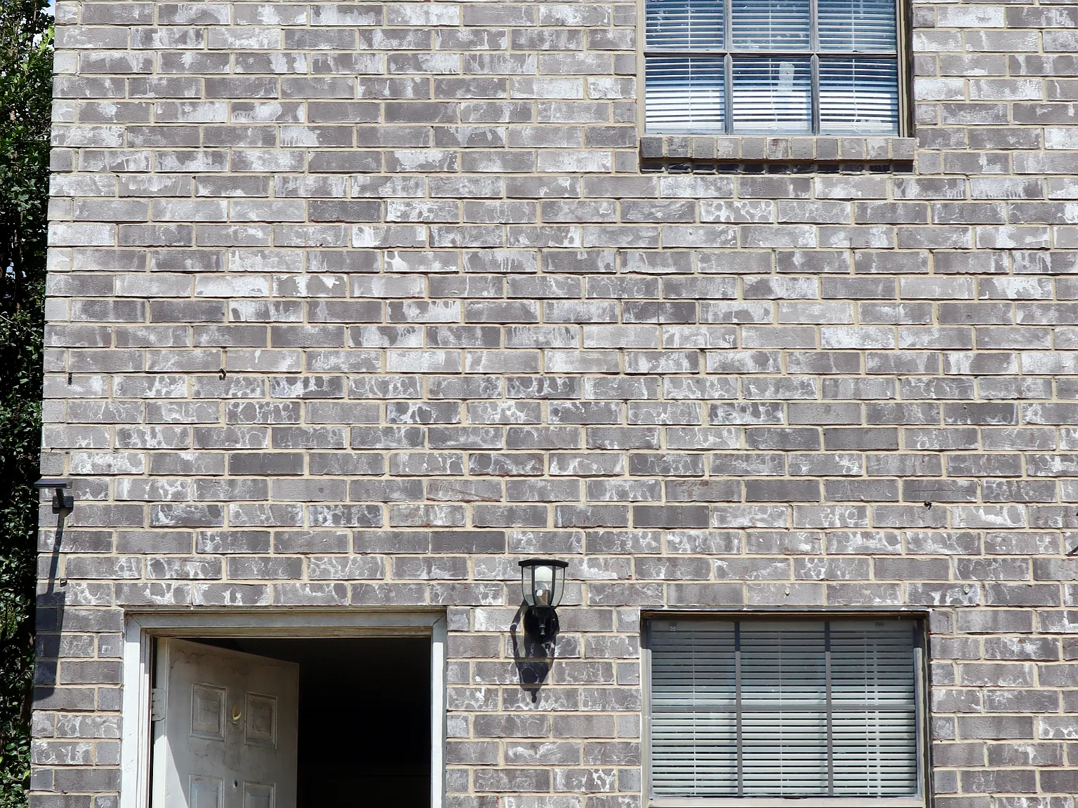 2 bed, 1.5 bath, $850 — Photo 1