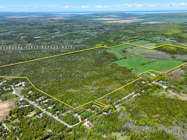 3 Sutter Rd #2, Northern Bruce Peninsula, ON N0H 2T0