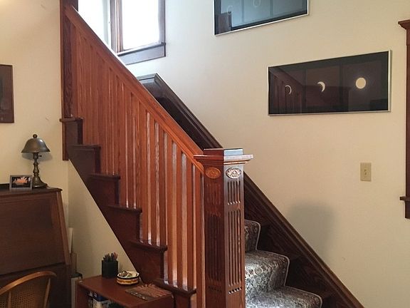 2nd image of 824 Shipman Pl