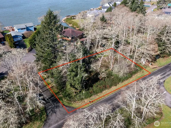 698 Fern Court SE, Ocean Shores, WA 98569