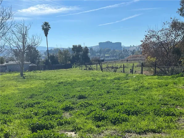 25063 Court St, Loma Linda, CA 92354
