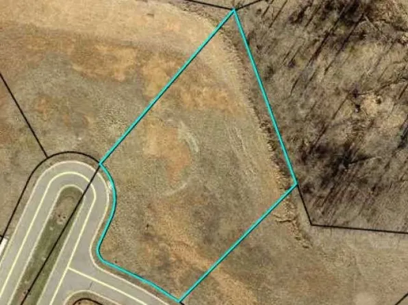 270 Three Par Ct, Bowling Green, KY 42103