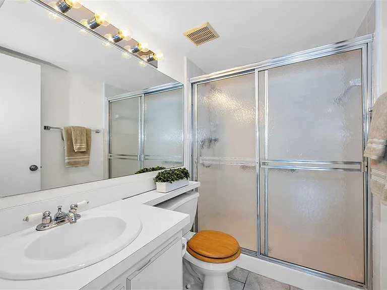 2687 Pine Ridge Way S #B2 — Photo 16