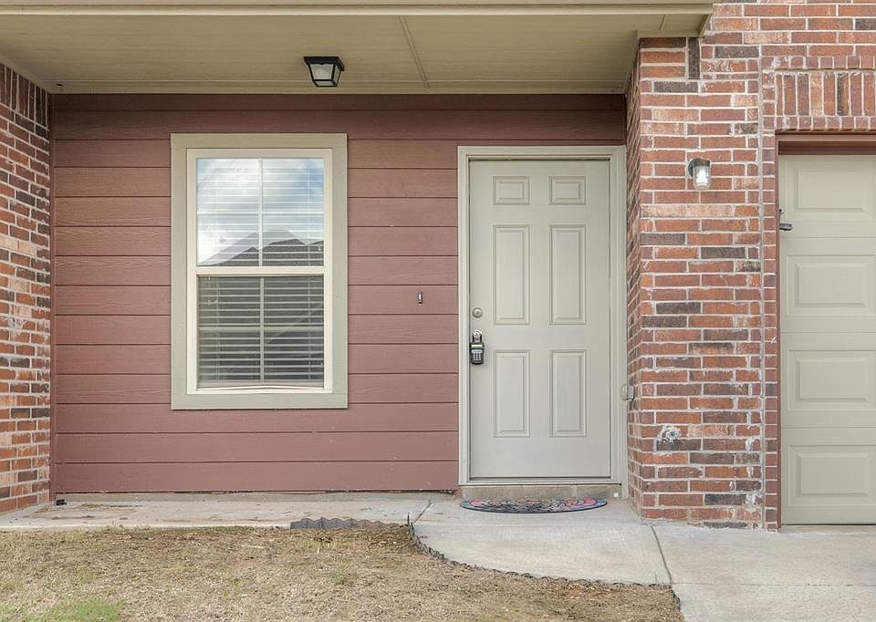1020 SW 92nd St, Oklahoma City, OK 73139 | Zillow