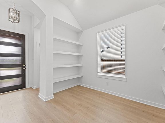 4th image of 5110 Sistine Dr