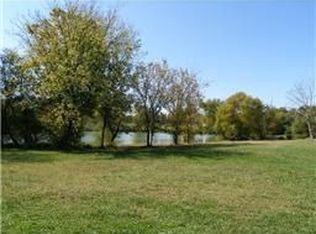 2433 Lake Shore Dr, Spring Hill, TN 37174