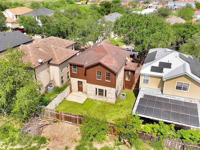 3209 Black Oak Ln — Photo 3