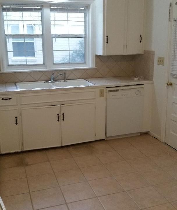 2nd image of 438 S Darlington Ave