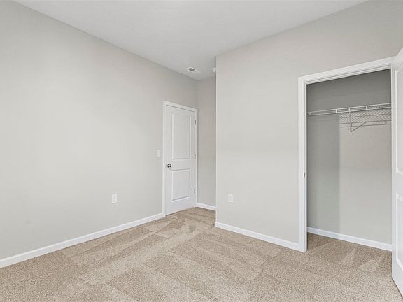 3rd image of 9058 Bluestem Cir