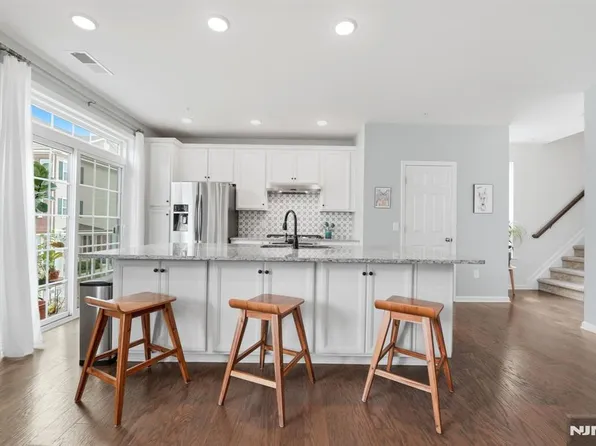 130 Wesmont Dr, Wood-ridge, NJ 07075