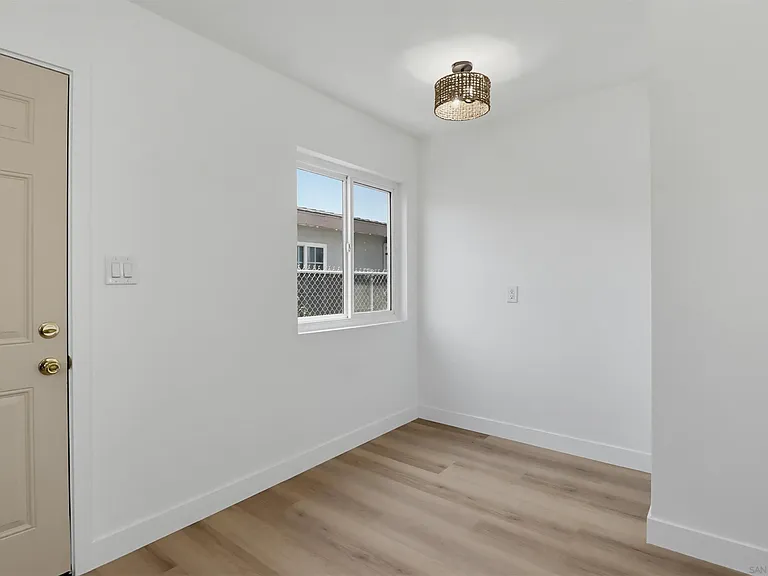 1038 Oaklawn Ave — Photo 11
