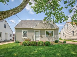 2121 Quayle Dr, Akron, OH 44312