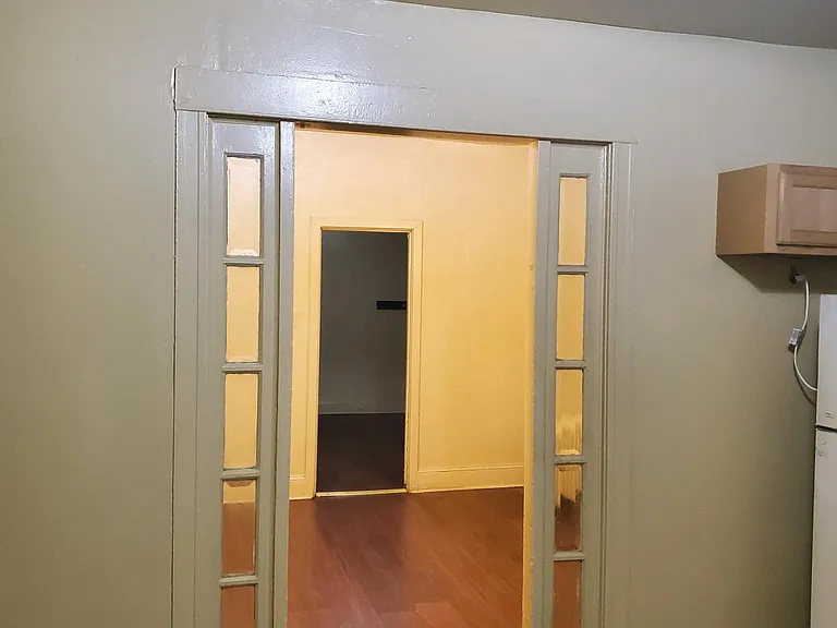 950 E Woodlawn Ave #1 — Photo 4