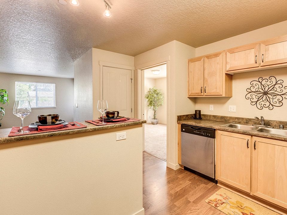 Vancouver, WA Modern Kitchen
