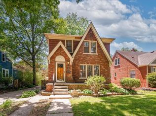 56 Devonshire Rd, Pleasant Ridge, MI 48069