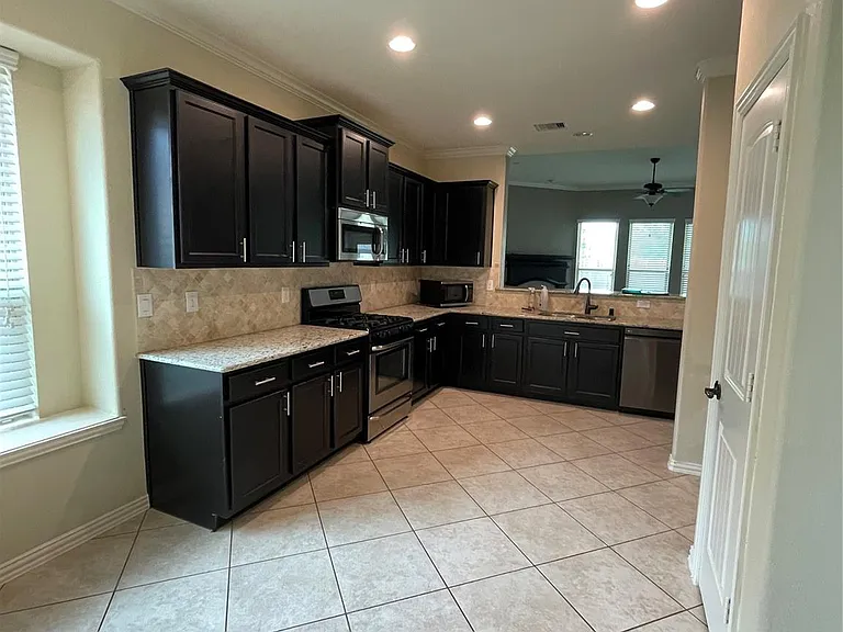 14831 Raleighs Meadow Ct — Photo 9