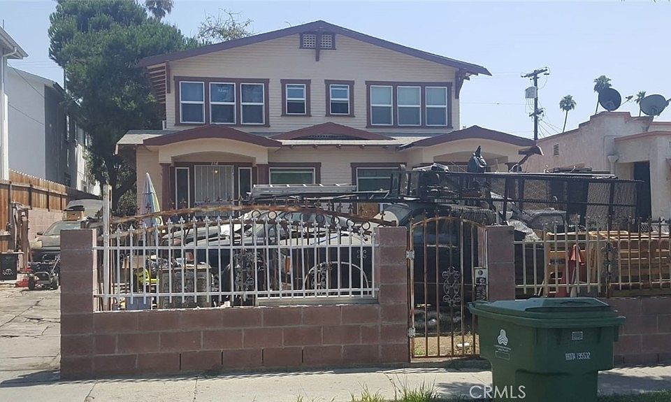 1st image of 310 N Kenmore Ave