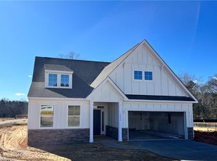 7840 Fairview Garden Trl, Clemmons, NC 27012