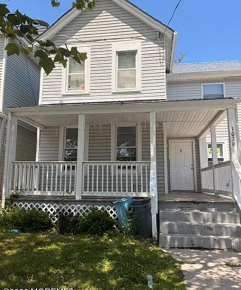 1039 Bangs Ave #1 — Photo 2