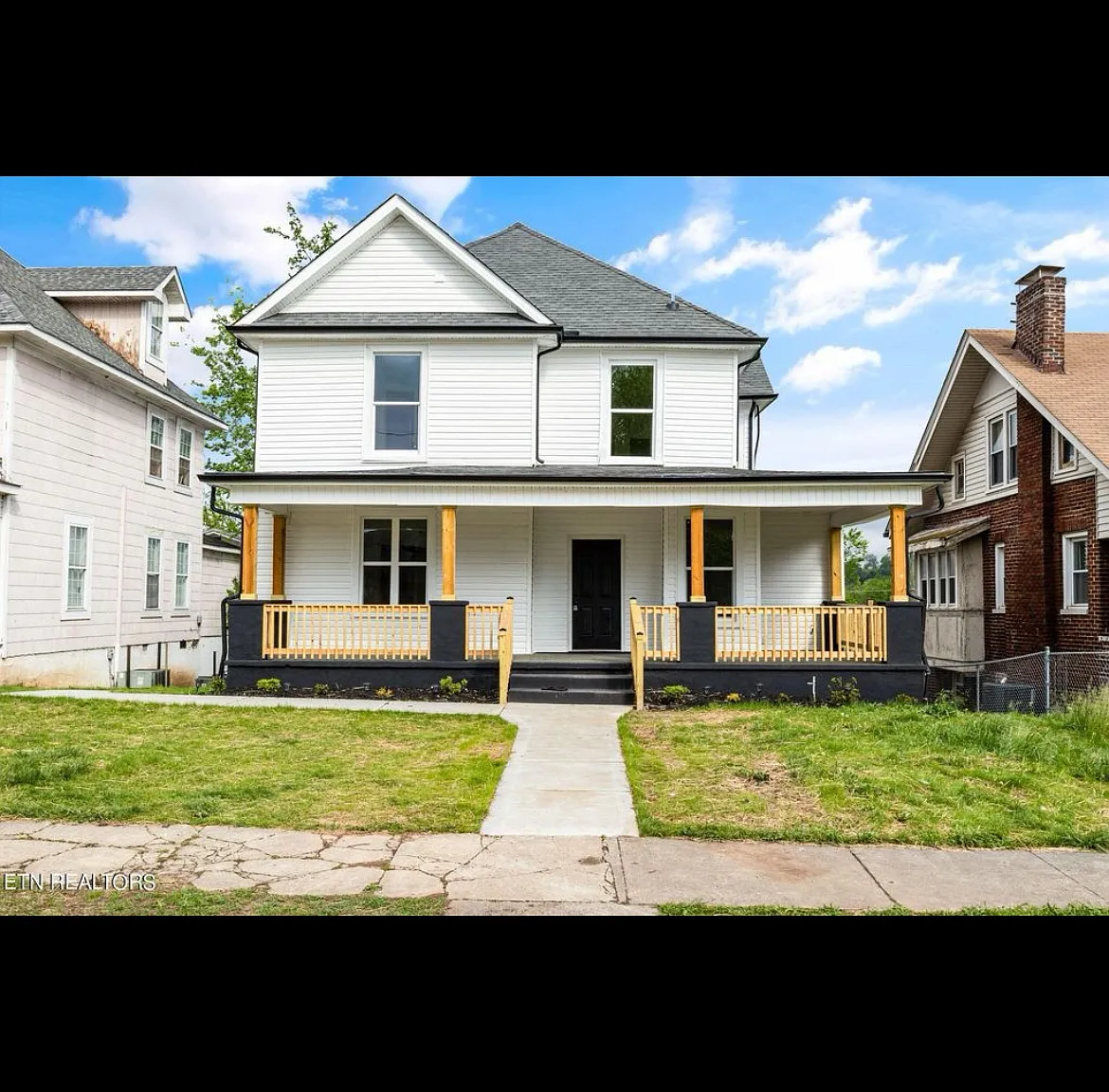 2307 Linden Ave — Photo 2