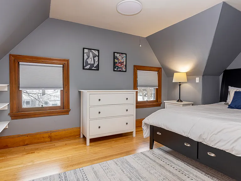 318 Brighton Ave — Photo 17