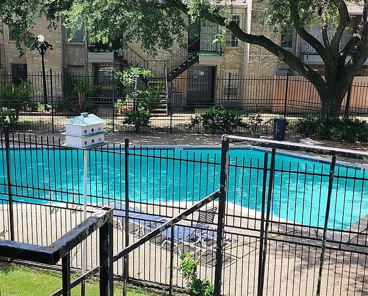 6500 Sands Point Dr #518 — Photo 1