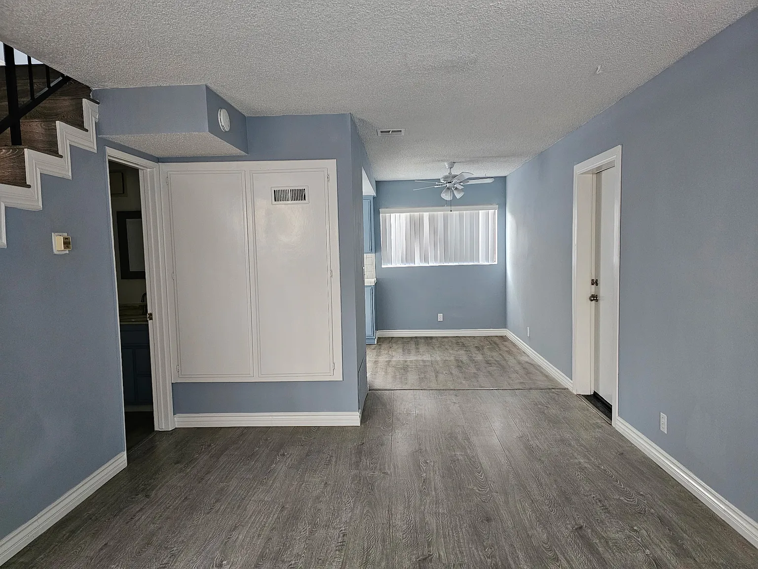 2 bed, 915 sqft, $2,850 — Photo 3