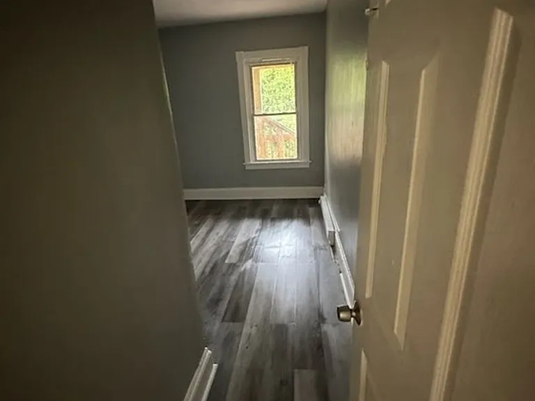 50-56 Hunters Ave — Photo 9