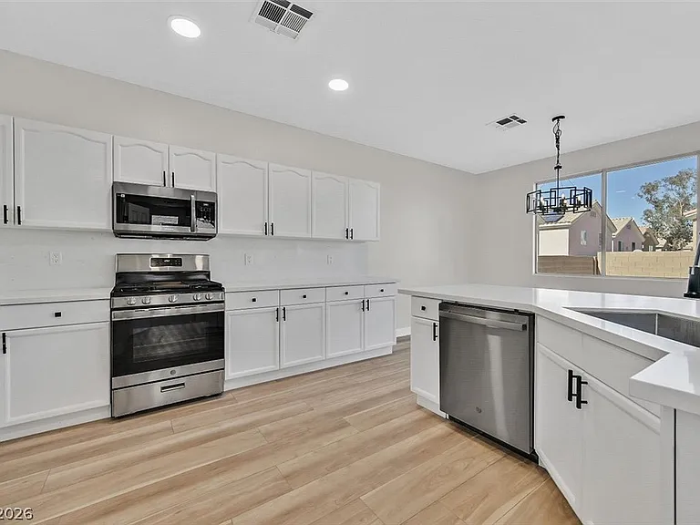 9316 Perennial Ave — Photo 19