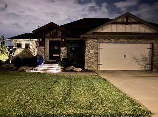 17821 N Reflection Cir, Bennington, NE 68007