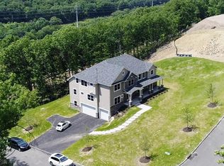 20 Cornell Peak, Pomona, NY 10970