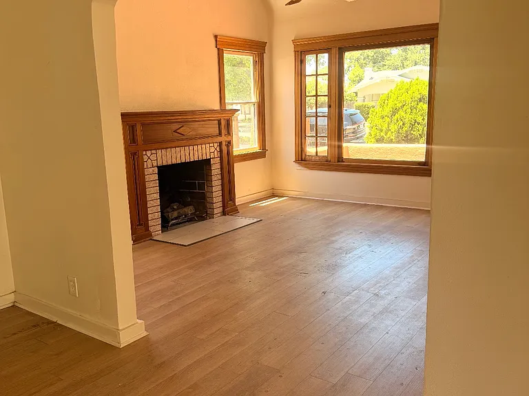 1576 N Poplar Ave — Photo 10