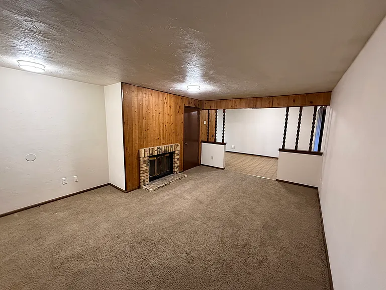 9133 Tolo Ct NE #B — Photo 4