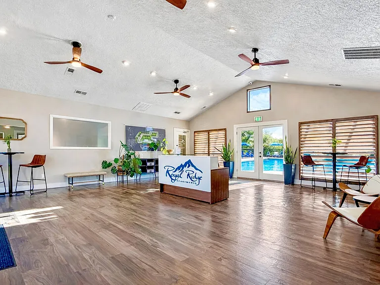 Royal Ridge — Photo 14