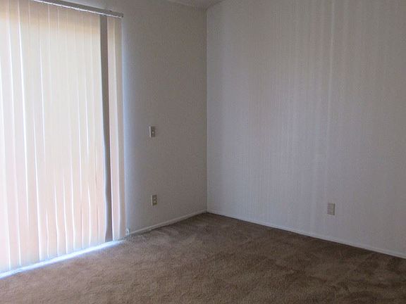 5th image of 13144 Oak Dell St