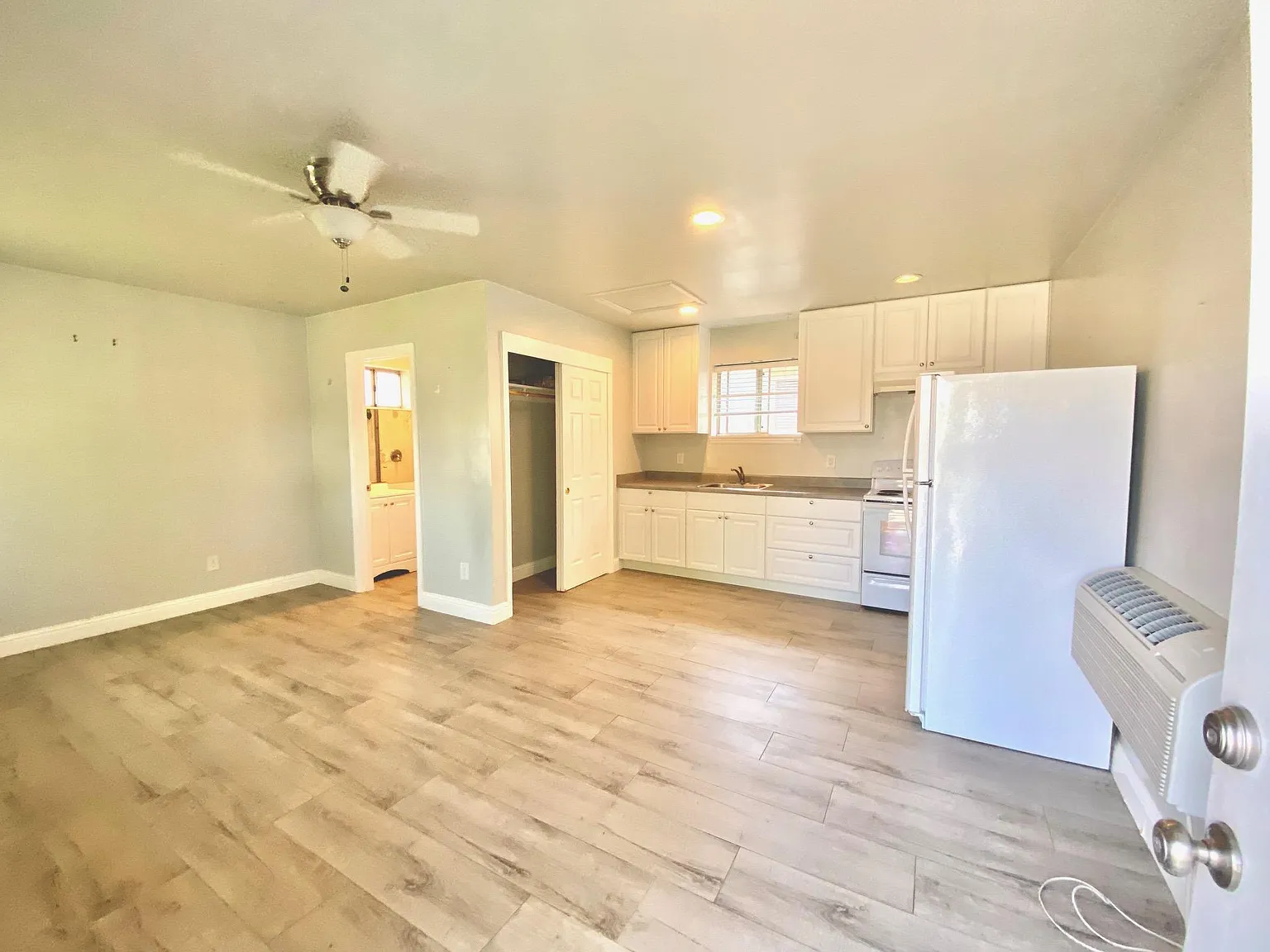 216 San Luis St — Photo 2