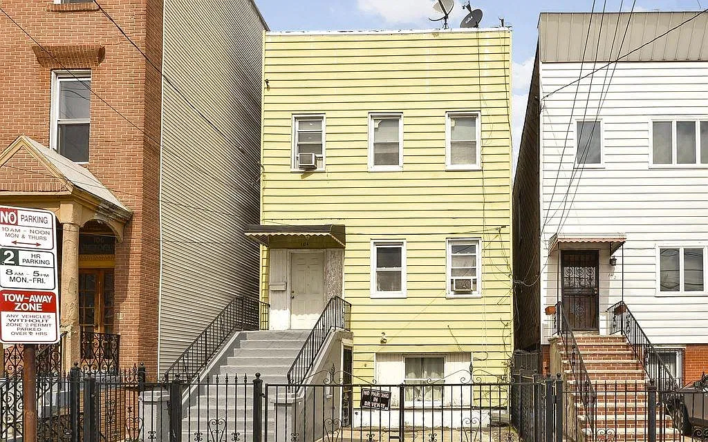 104 Bowers Street — Photo 1