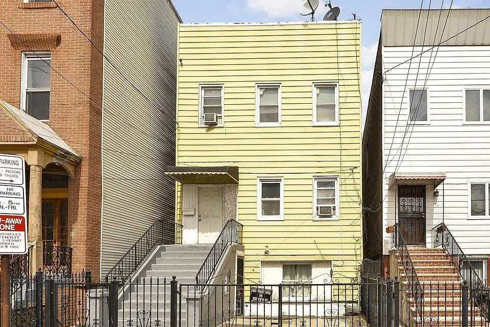 104 Bowers St