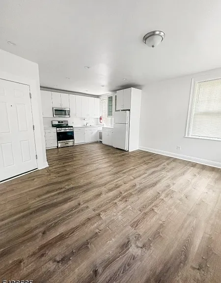 818 Summit Ave #3 — Photo 4