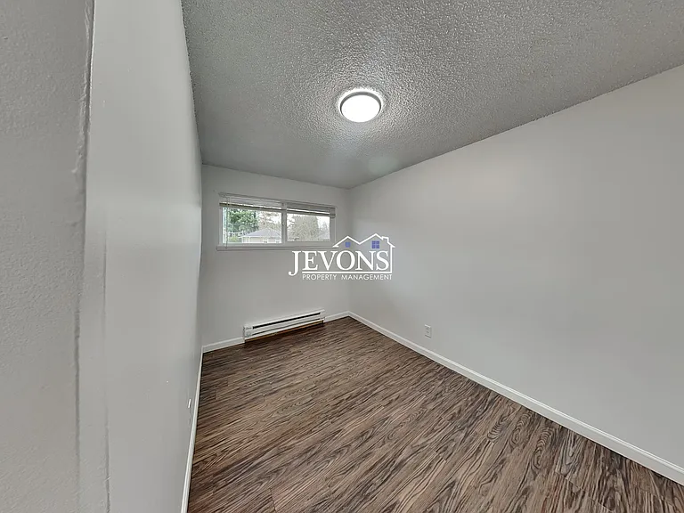 8330 Wabash Ave S #8330 — Photo 11