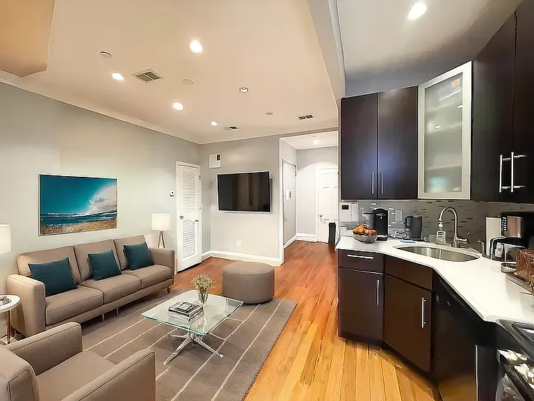 27 E 7th St #5R — Photo 2