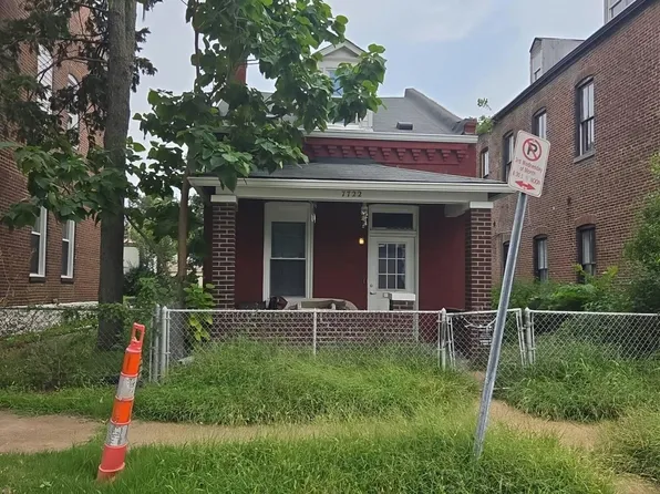 7722 Minnesota Ave, Saint Louis, MO 63111