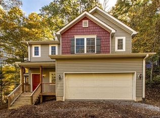 18 Fairview Pointe Dr, Fairview, NC 28730