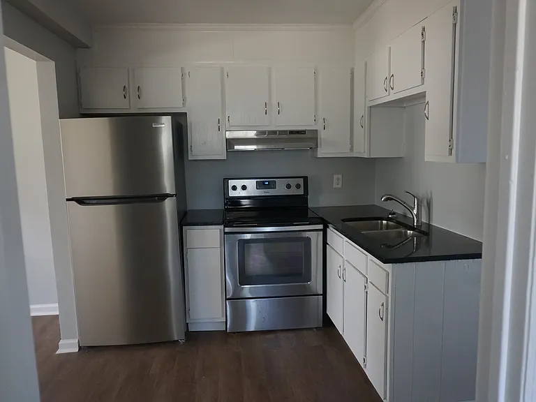 1001 Park Ave #B — Photo 6