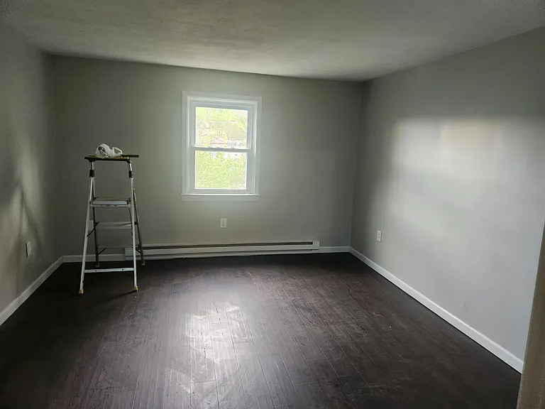 438 Adams St — Photo 7