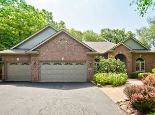 11208 W Riviera Dr, Spring Grove, IL 60081