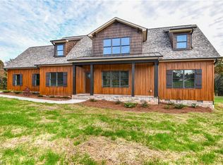 7005 Pawnee Rd, Greensboro, NC 27410