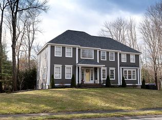 17 Exeter Falls Dr, Exeter, NH 03833